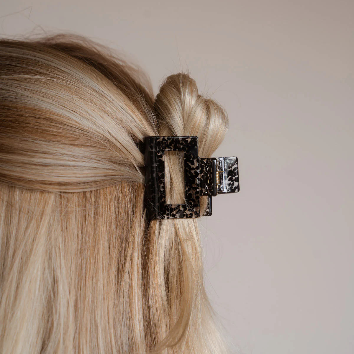 Aubrey Haarklammer - Image 4
