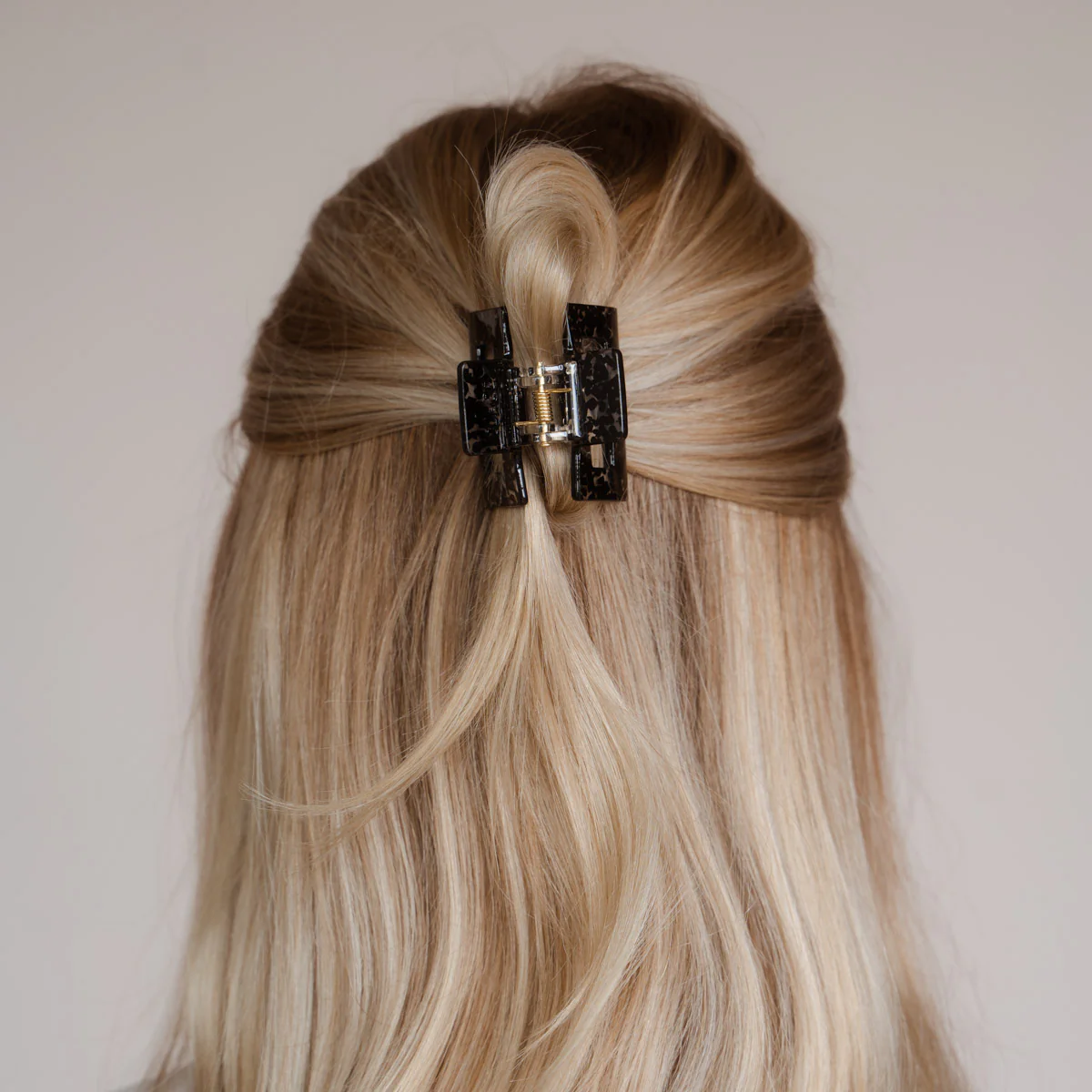 Aubrey Haarklammer - Image 5