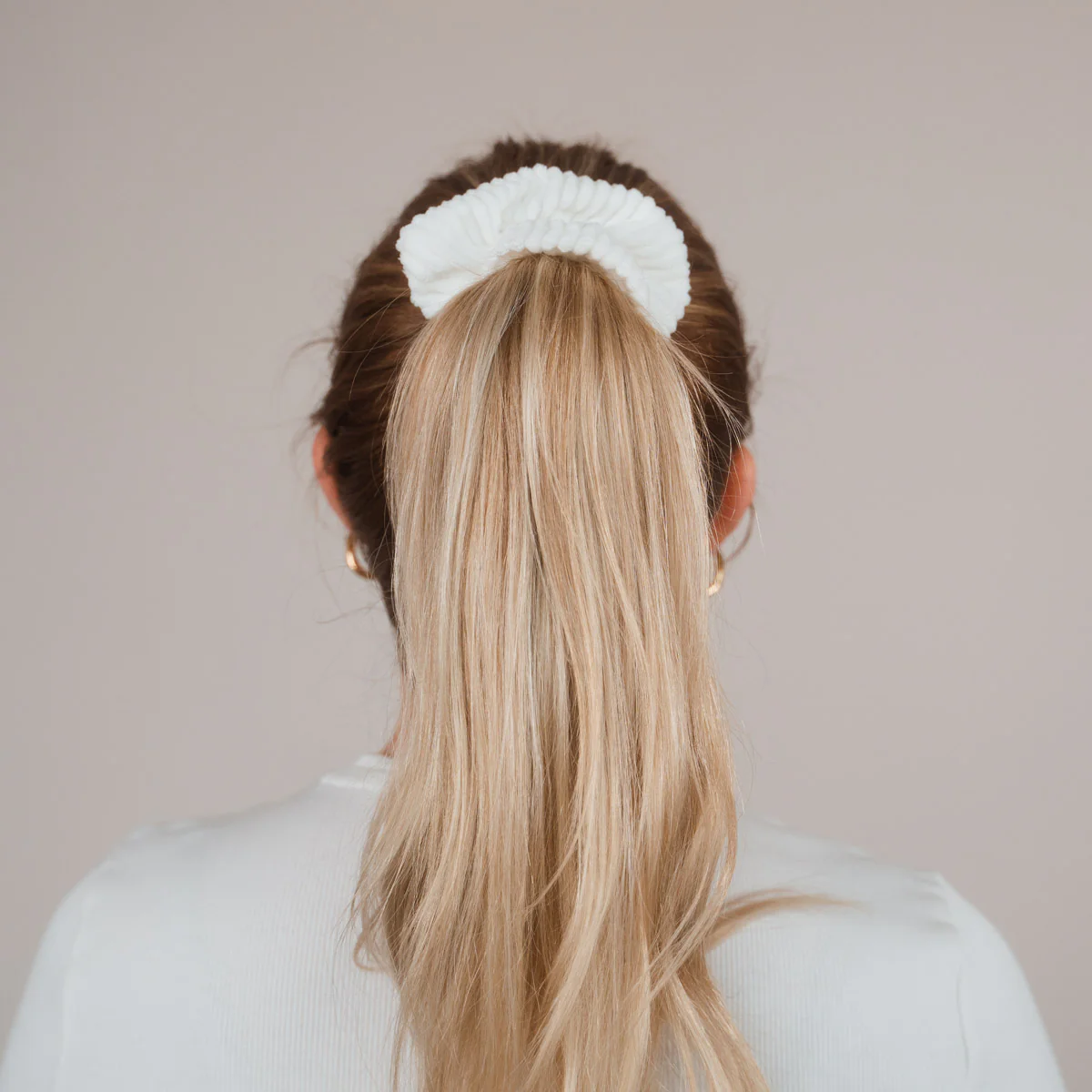 Blanche Scrunchie - Image 5