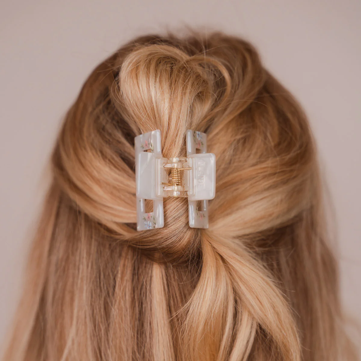 Elva Haarklammer - Image 5