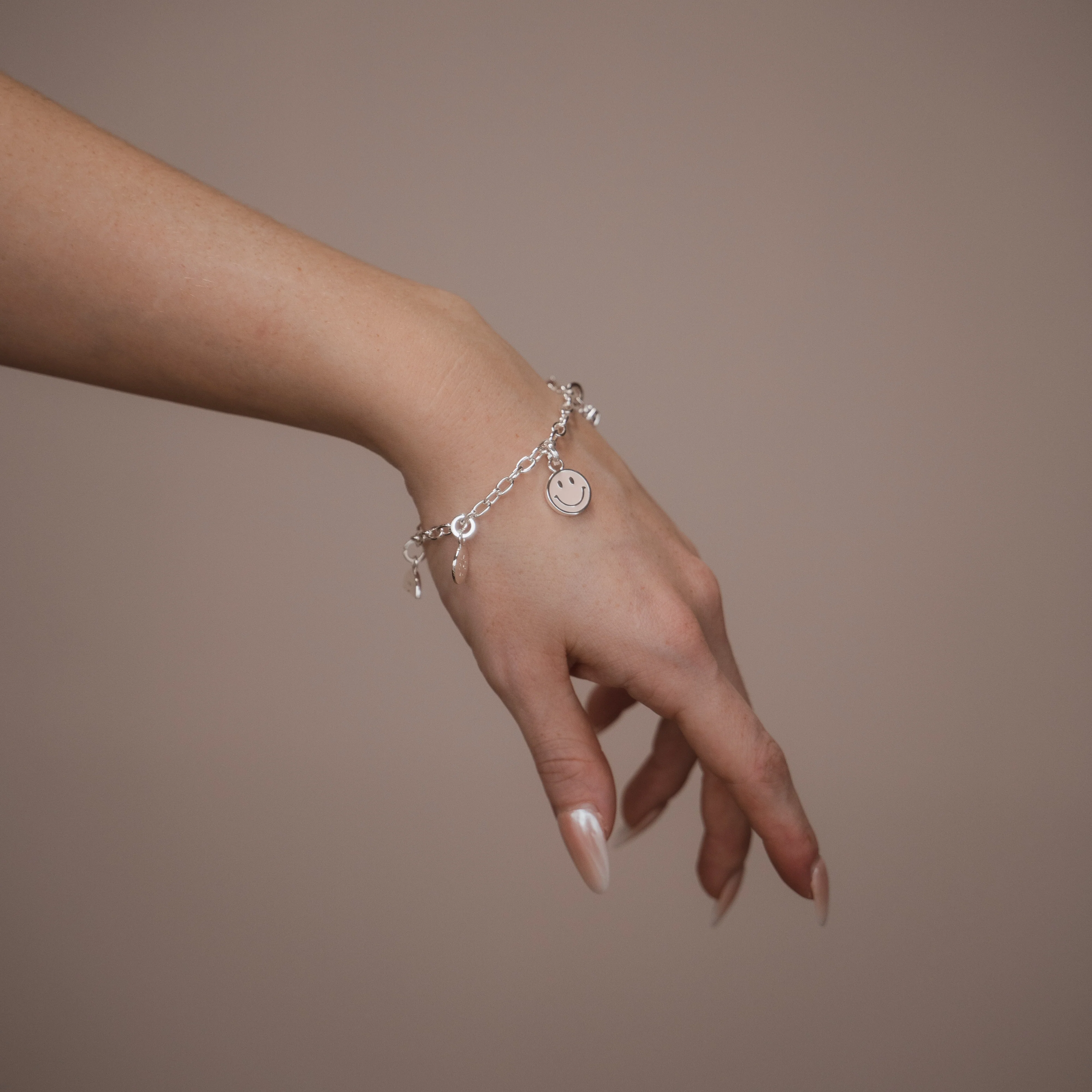 Fee Charm-Anhänger - Image 11