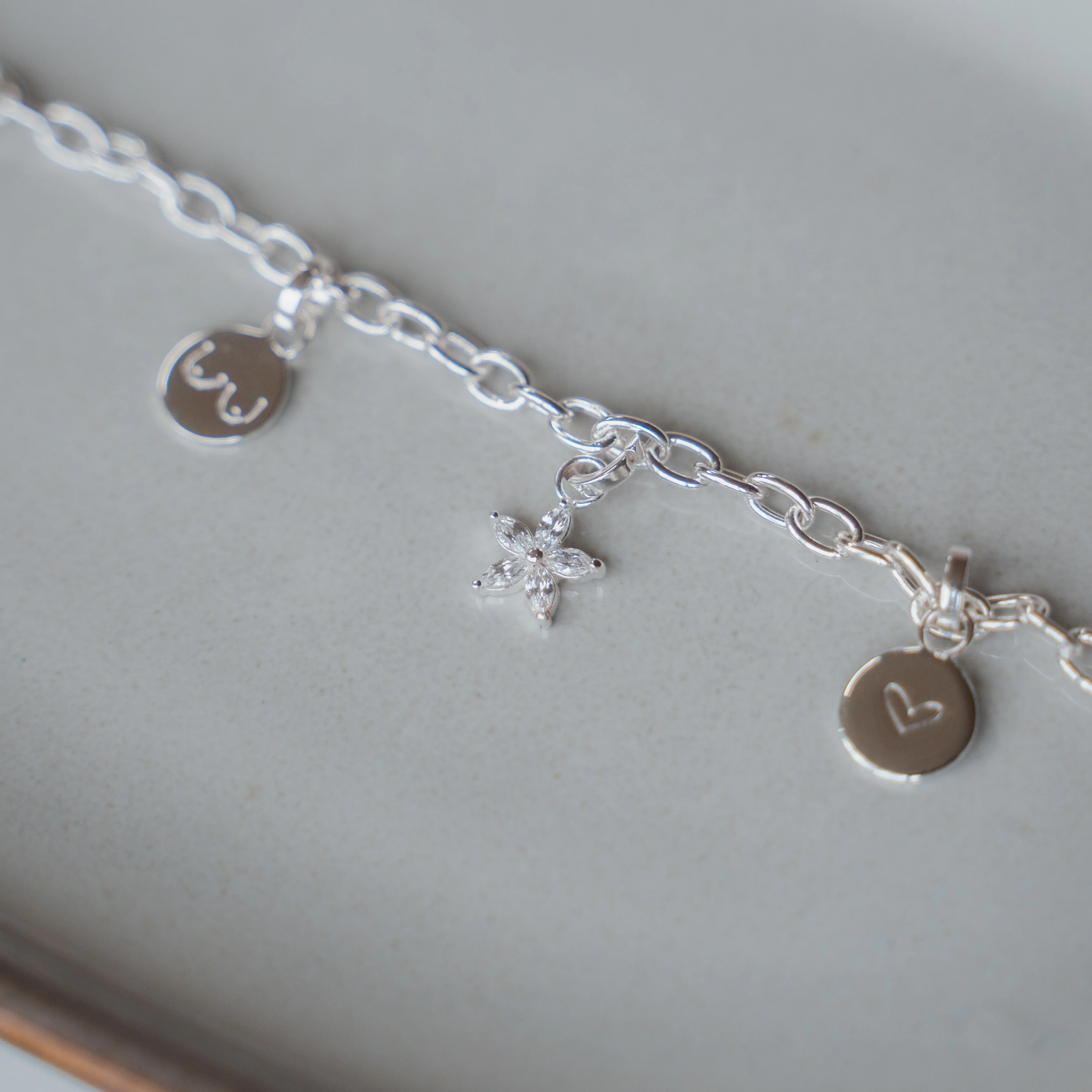 Hana Charm-Anhänger - Image 10