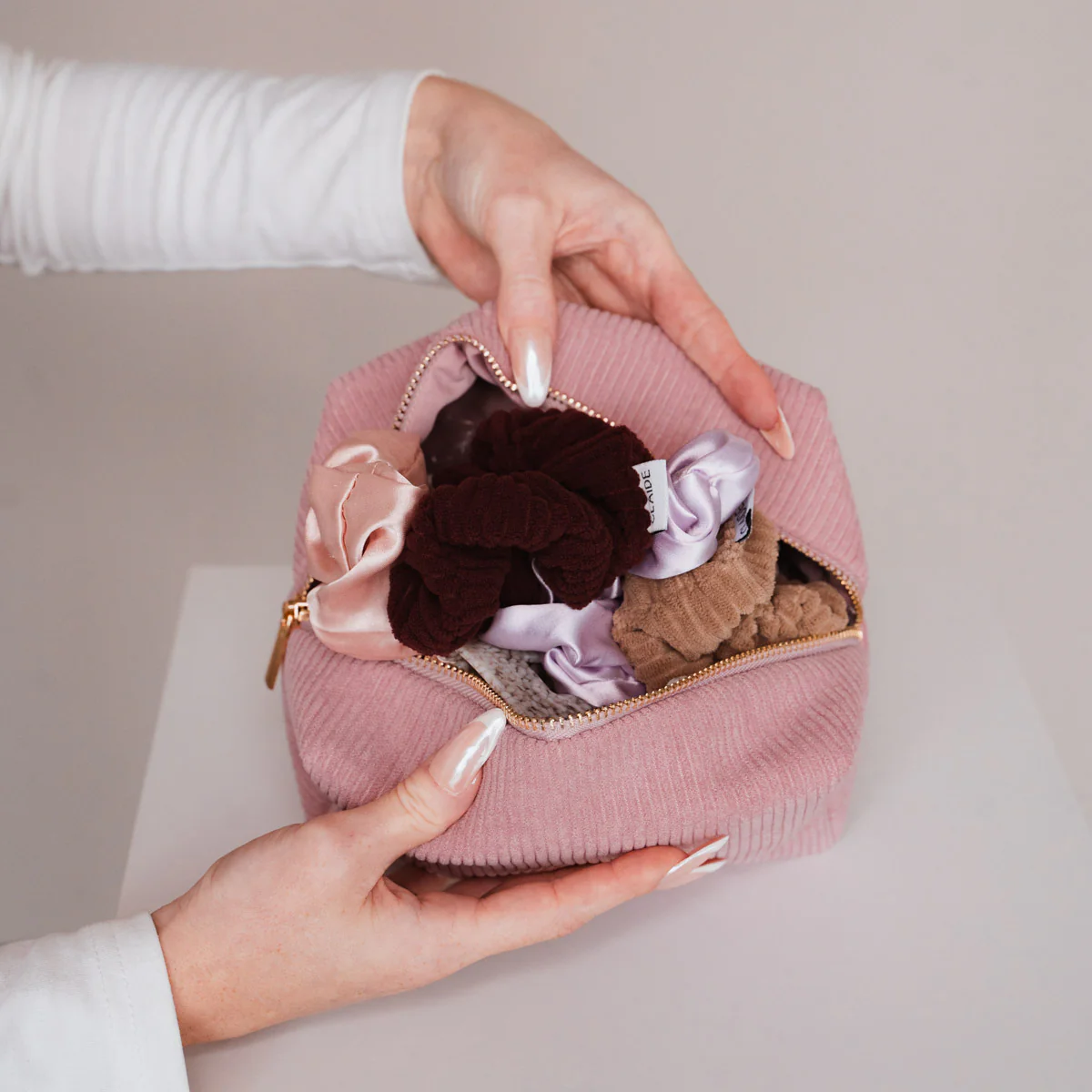 Kosmetiktasche aus Cord - Image 15