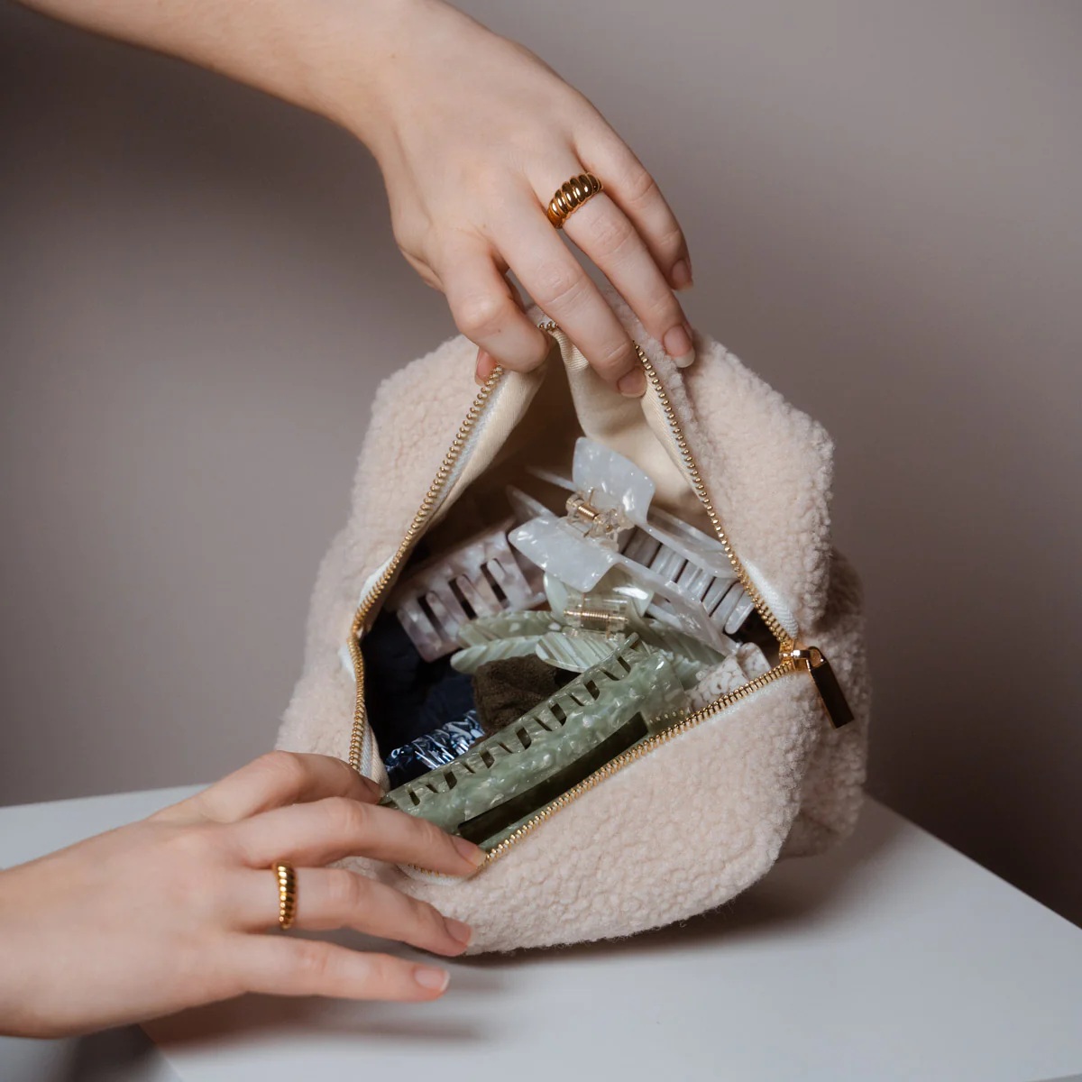 Kosmetiktasche aus Teddyfleece - Image 6