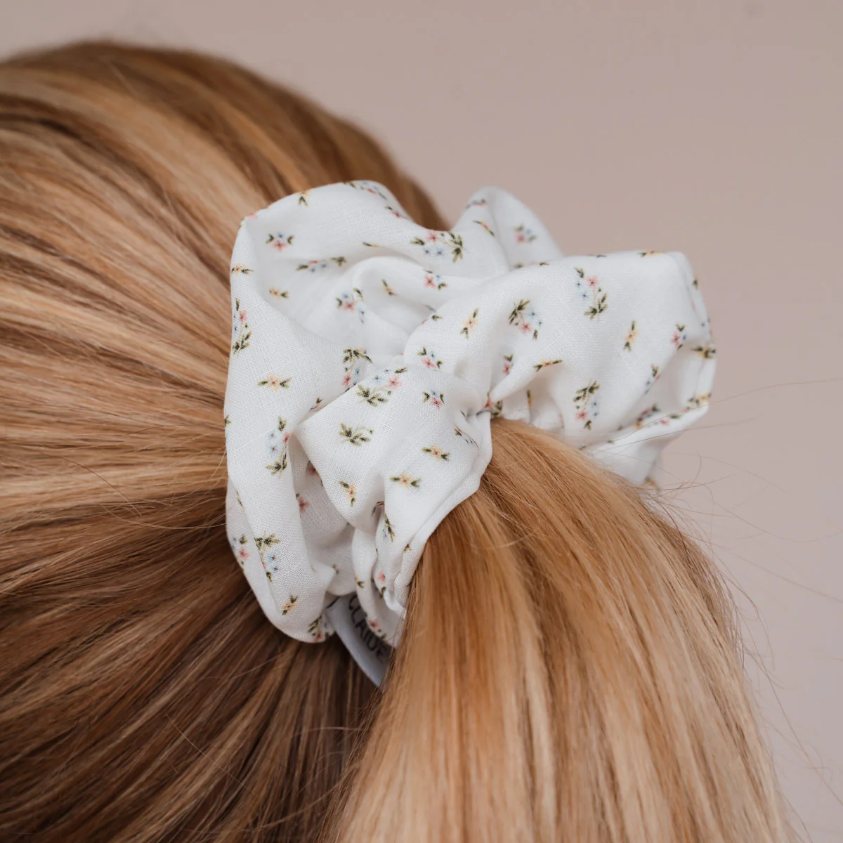 Levana Scrunchie - Image 3