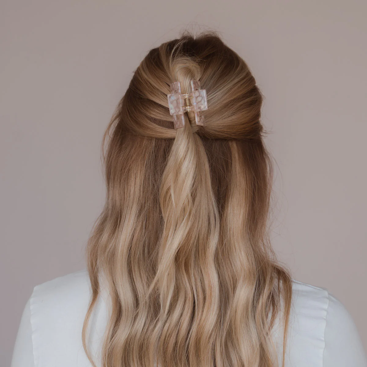 Mae Haarklammer - Image 5