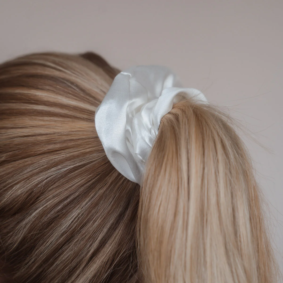 Noemie Scrunchie - Image 4
