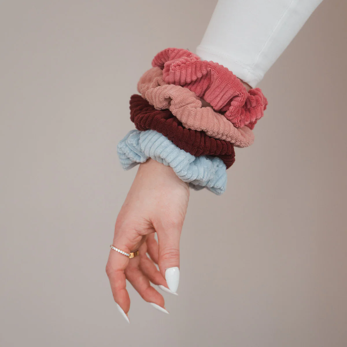 Scrunchies Color Bundle 2.0 (4er-Pack) - Image 6
