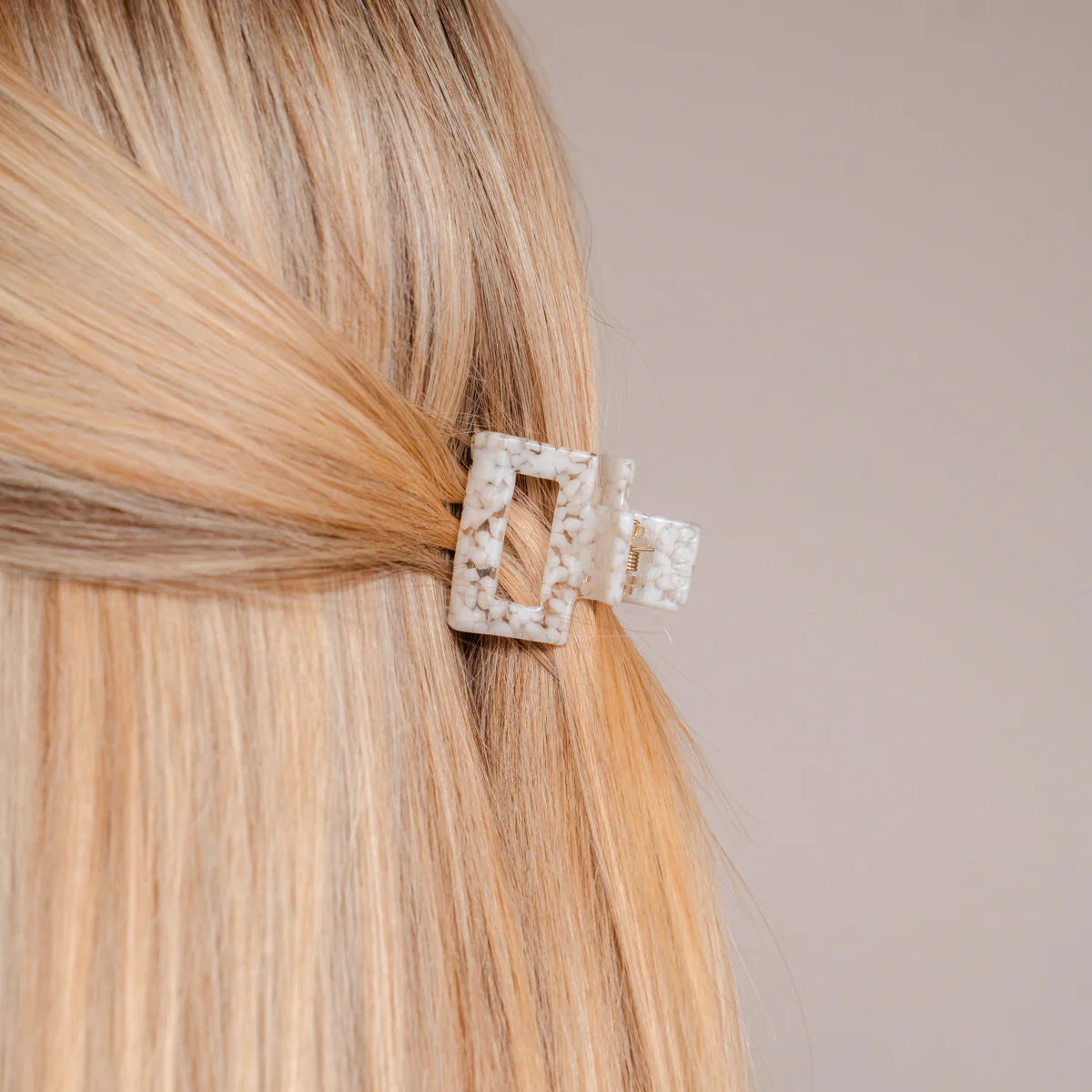 Sue Haarklammer - Image 7