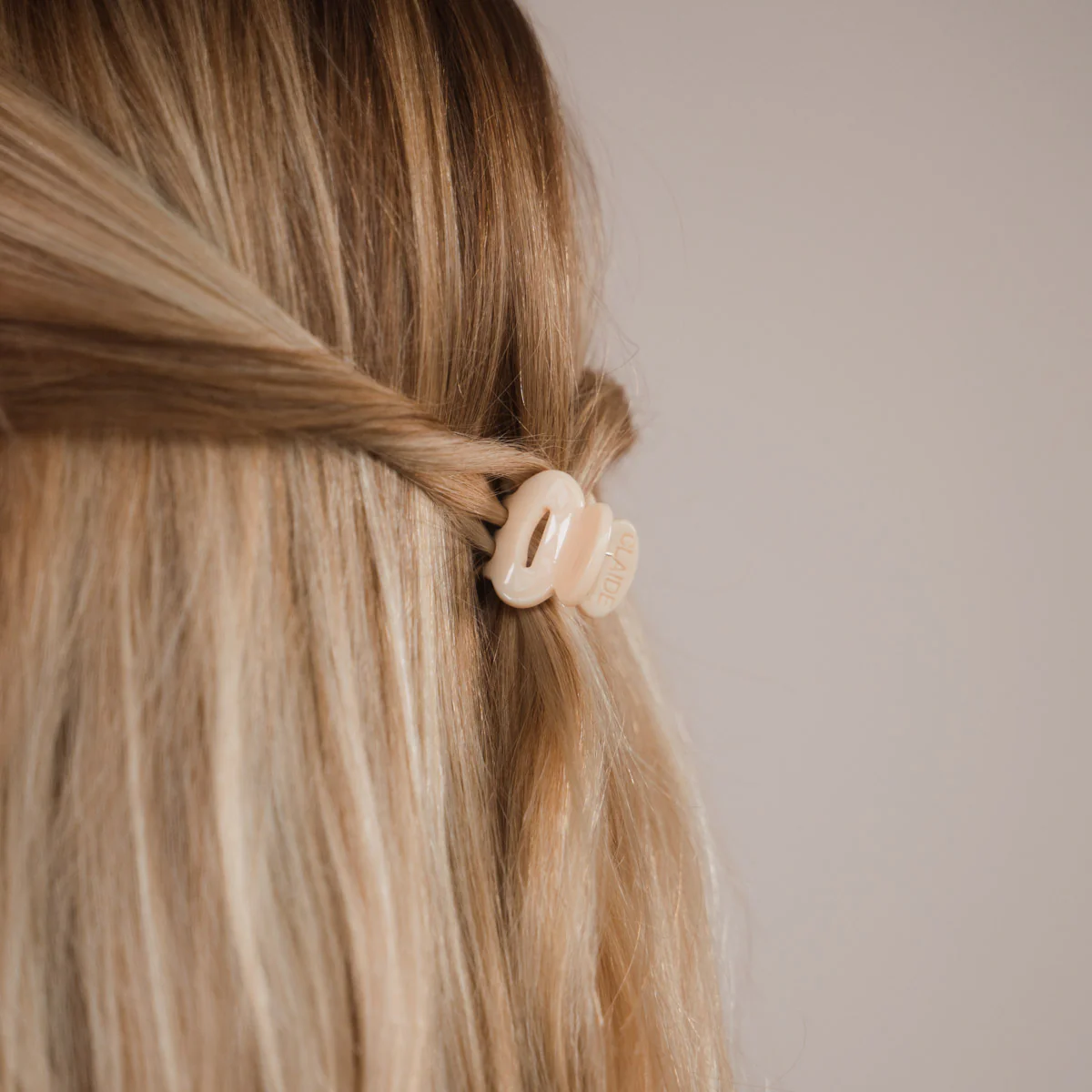 Tori Haarklammer - Image 5
